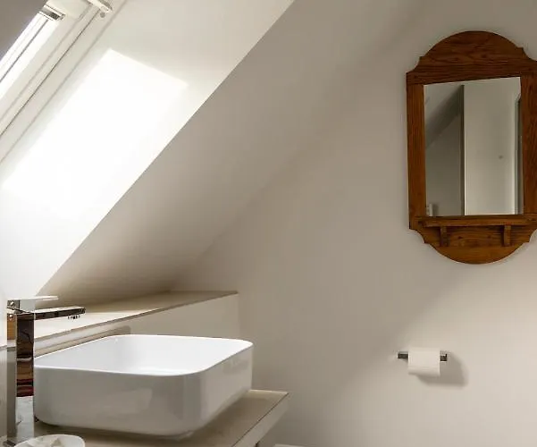 Bed & Breakfast D'hôtes Chez Artiste Verrier, - Perche 4*